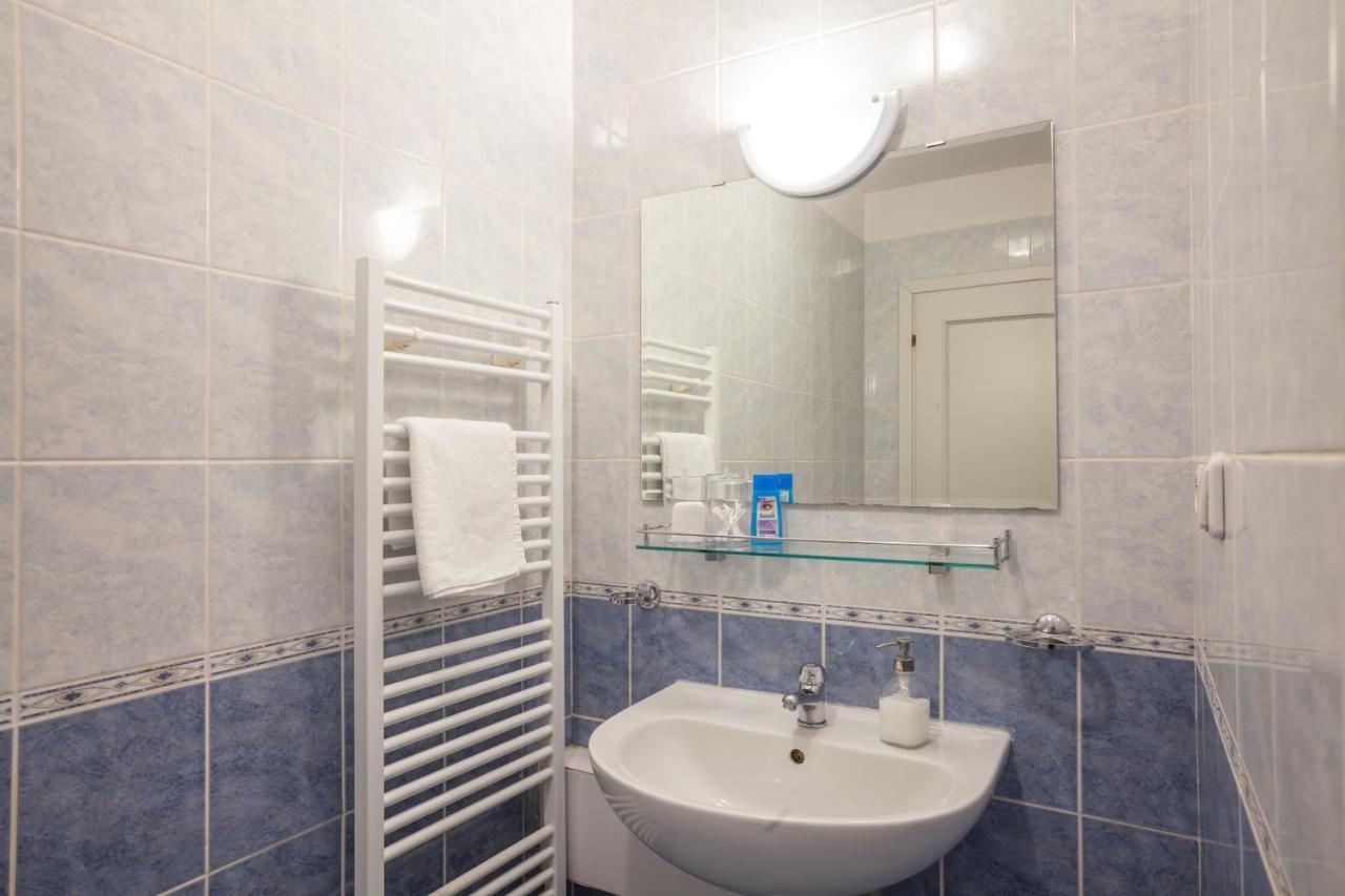 Nejedleho Apartmeet Prag Exterior foto